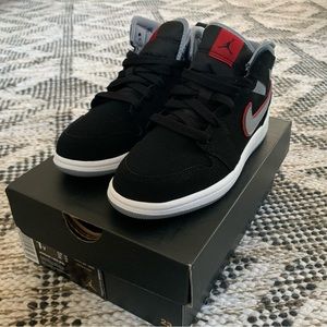 Youth Jordan 1 Mid Sneakers